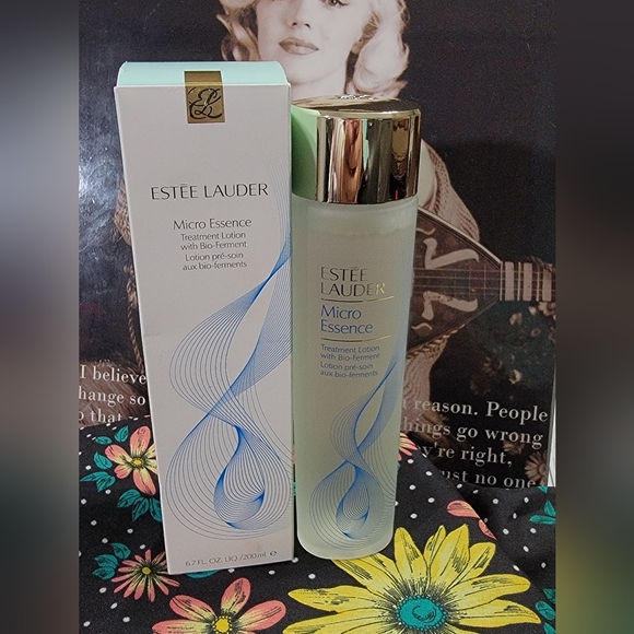 Estee Lauder Micro Essence Treatment Lotion With Bio-Ferment - Picture 2 of 9